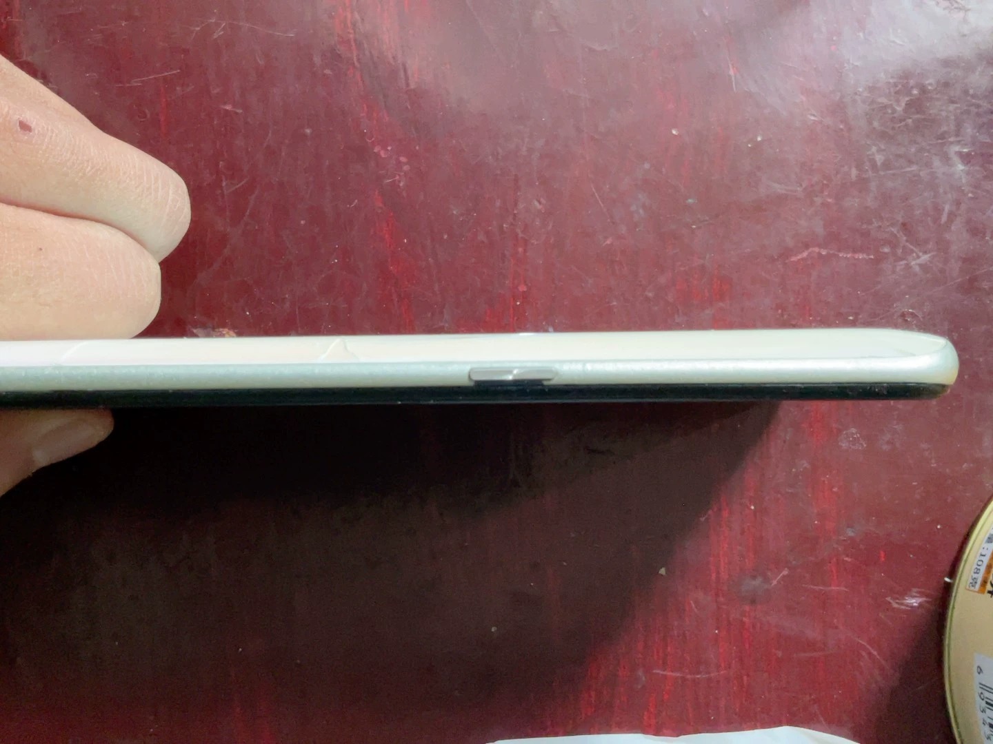 vivox27 内存8+128 功能正常，后壳碎， 升降摄像头，拍照清楚，使用流畅 用于工作机，备用机，学习机，老年机 功能正常 成色如图